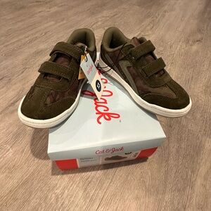 NEW IN BOX-Cat&Jack Sneakers-Size 13